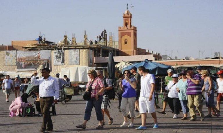 ابتزاز المرشدين السياحيين باستغلال بطائقهم للحصول على دعم صندوق كورونا