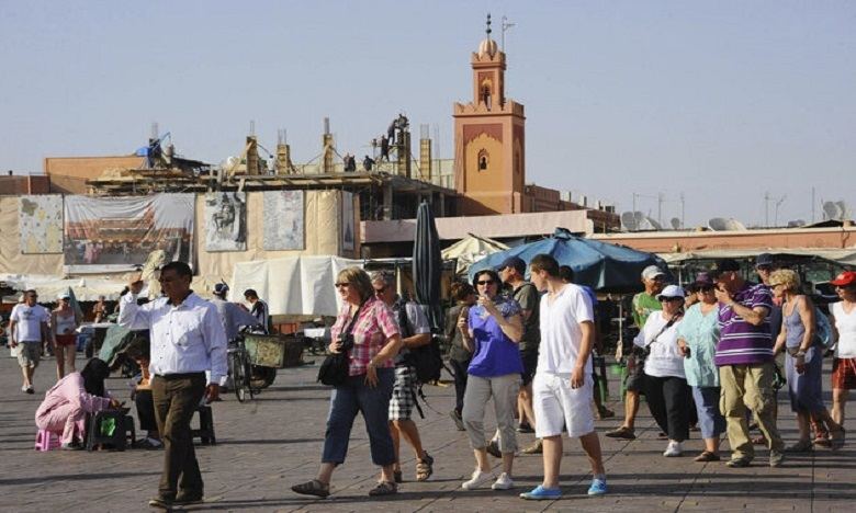 ابتزاز المرشدين السياحيين باستغلال بطائقهم للحصول على دعم صندوق كورونا