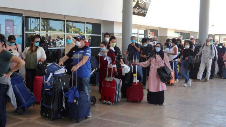 الداخلية الإسبانية تعتزمُ اعتمادَ نظامٍ مُتطور للتعرُّف على العابرين لسبتة و مليلية