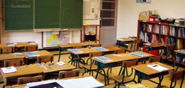 رغم صدور حكم لصالحه..حارس مؤسسة بطنجة يشكو توقيفه ويطالب بتسوية وضعيته