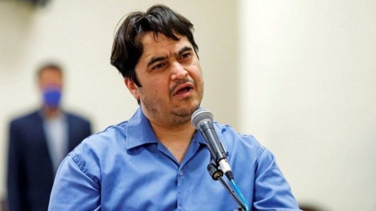 إعدام صحفي إيراني بارز مُدان بـ”الفساد في الأرض”