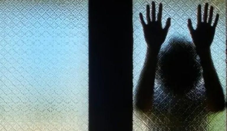 تفكيك لغز فيديو فتاة عارية محتجزة بسطح منزل بمراكش