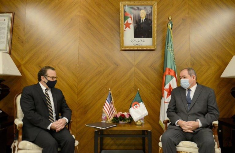مسؤول أمريكي يوجه صفعة قوية لوزير الخارجية الجزائري بسبب المغرب