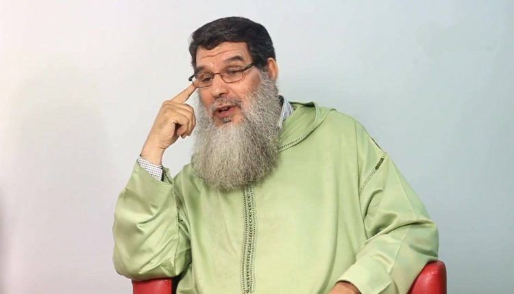 الفيزازي “يحرض” على ثورة ضد عسكر الجزائر