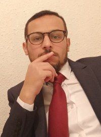 هل يقدمنا الملك بخطوة و تؤخرنا الحكومة بخطوتين ؟