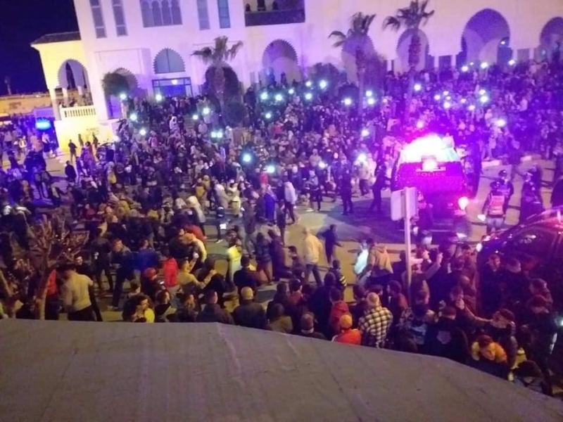 بالفيديو.. احتجاجات ليلية تهز فاس لليوم الثالث على التوالي