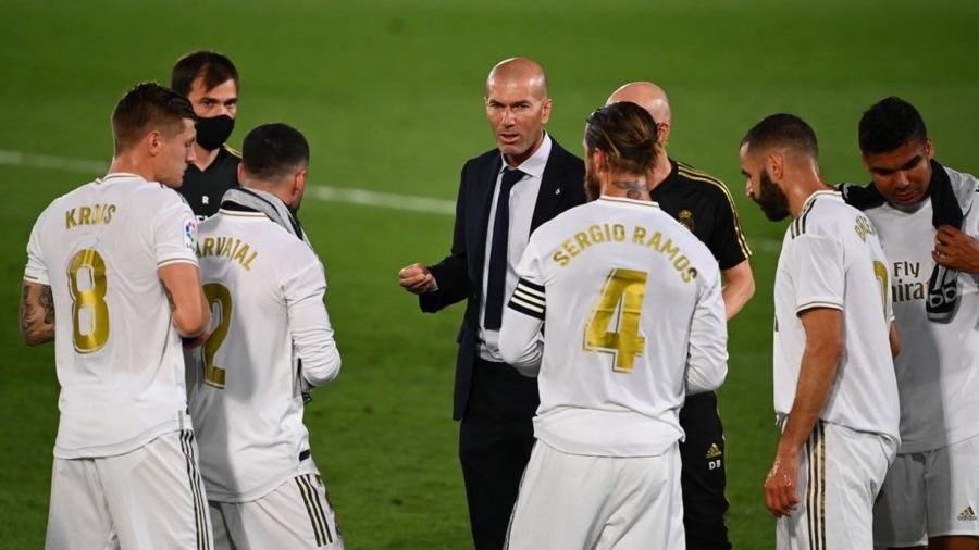 ريال مدريد يعلن إصابة نجمه البارز بكورونا