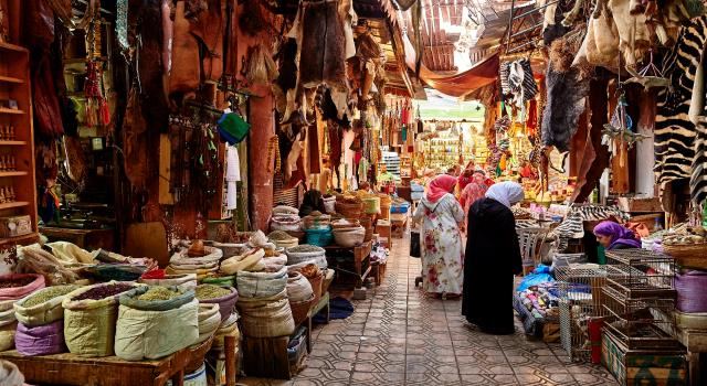 تجار وحرفيون يضربون عن العمل في هذا اليوم
