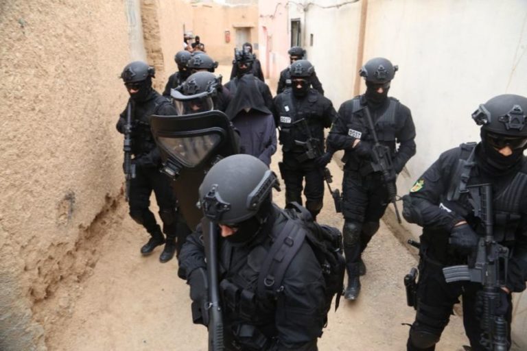 قنابل صوتية وإجلاء للساكنة في تدخل لإجهاض مخطط إرهابي وشيك بطنجة (فيديو)