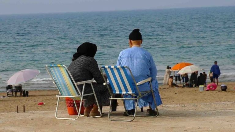 نشرة إنذارية من حرارة تناهز 50 درجة بعدد من مناطق المملكة