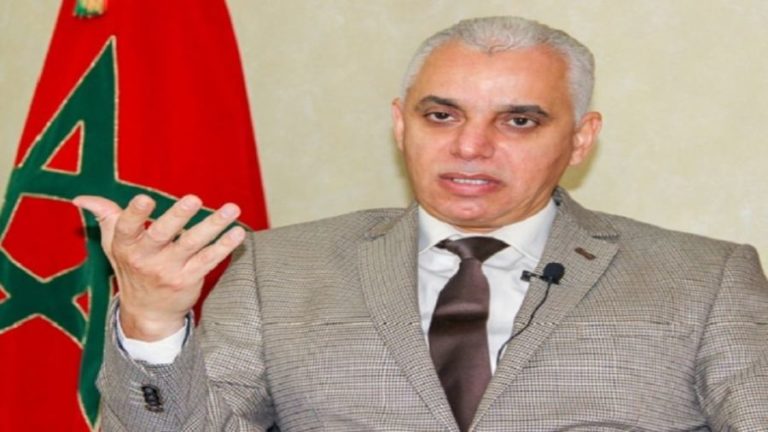 وزير الصحة يعفي مسؤولا أخرا (وثيقة)