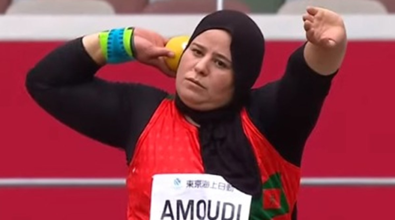 حكرة ..بطلة مغربية تفوز بميدالية أولمبية وملقاتش العلم الوطني باش تفرح (فيديو)