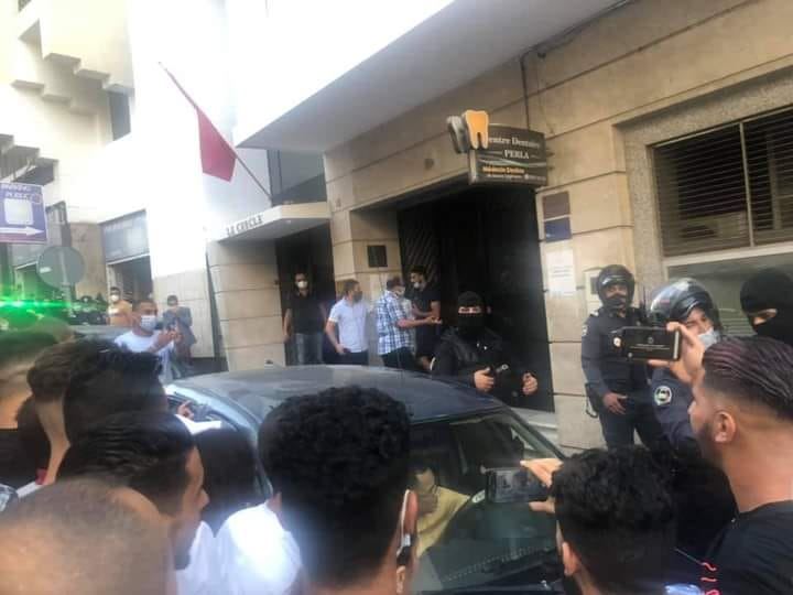 طنجة.. جريمة قتل بـ”كزينز اليهودي” والأمن يتدخل بإطلاق الرصاص (فيديو)