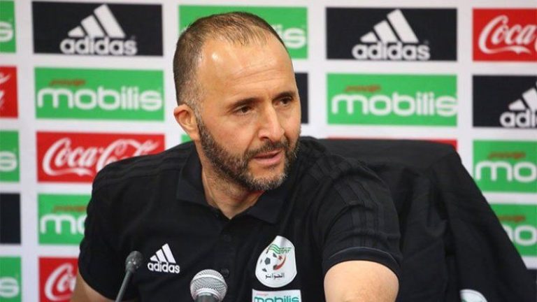 بلماضي يشيد بالملاعب المغربية ويستبعد تأثير الأزمة السياسية على مباراة بلاده في المغرب (فيديو)
