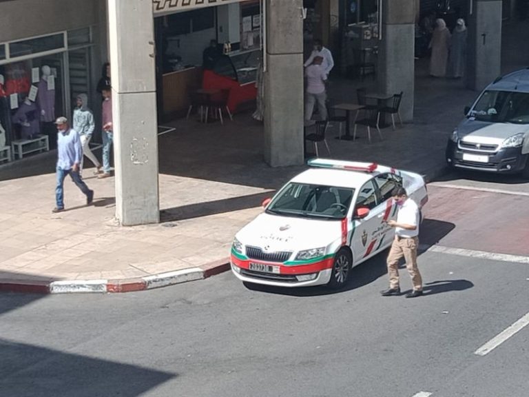 عاجل.. القوات العمومية تحاول اقتحام مكتب زيان (فيديو)