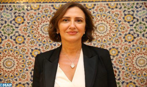 انسحاب “رايان اير”وفقدان شركات طيران للثقة في المغرب يجر الوزيرة عمور للمساءلة