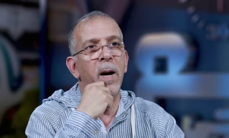 المعلق الجزائري دراجي يتبرأ من”إهانة” و”سب” الشعب المغربي ومغربية تفضحه بفيديو
