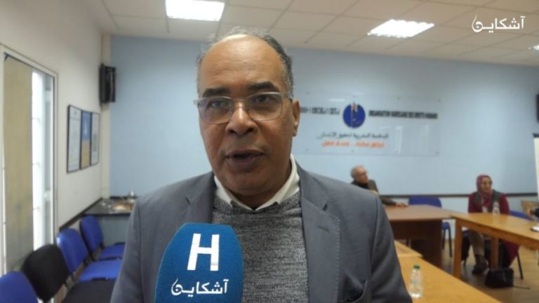 ناشيد يرد على نشطاء سخرو من وصفه بمفكر