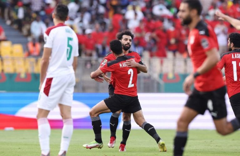 مُهاجم المنتخب المغربي يعتذرُ عن هزيمتهم في “الكان” (صورة)