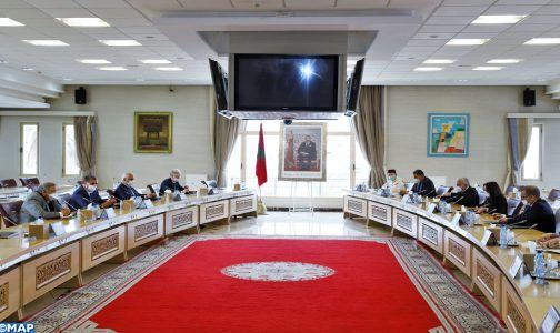 أخنوش يترأس إجتماعاً رفيعا بـــوزارة الداخلية حول الحُقنة الثالثة