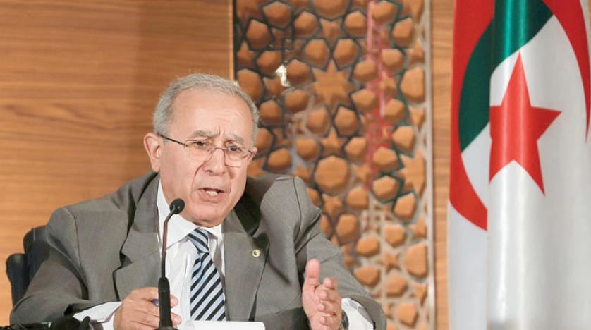الجـــزائر تُجري تعديلا حُكوميا يُـطيح بوزيـــر الخارجية