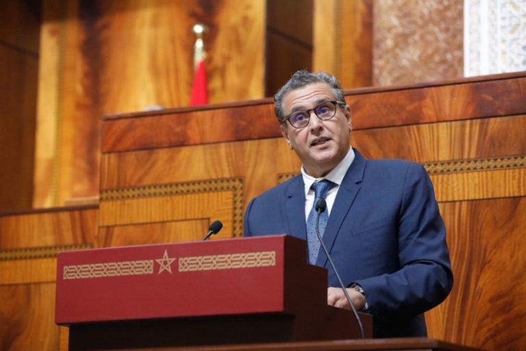 أخنوش يَــحلُّ بالبرلمان ليُناقِش الأسعار .. و السنتيسي يُعلِّق