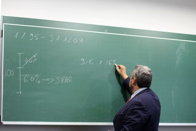 فعلا أنت تافه، أيها “الأستاذ”!