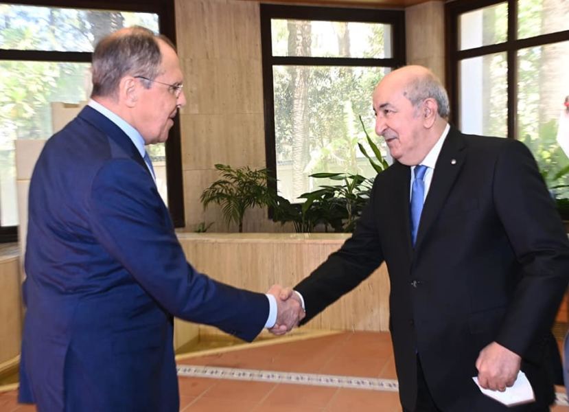 وزيرُ خارجية روسيا يحلُّ بالجزائر ويكشِفُ سبب زيارته
