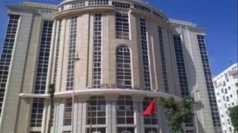 جماعةُ طنجـة تشنُّ حربا على المُوظَّـفين الأشباح (وثيقة)