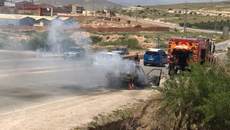 انفجار قنينة غاز داخل سيارة بطنجة يودي بحياة فردين من أسرة موريتانية