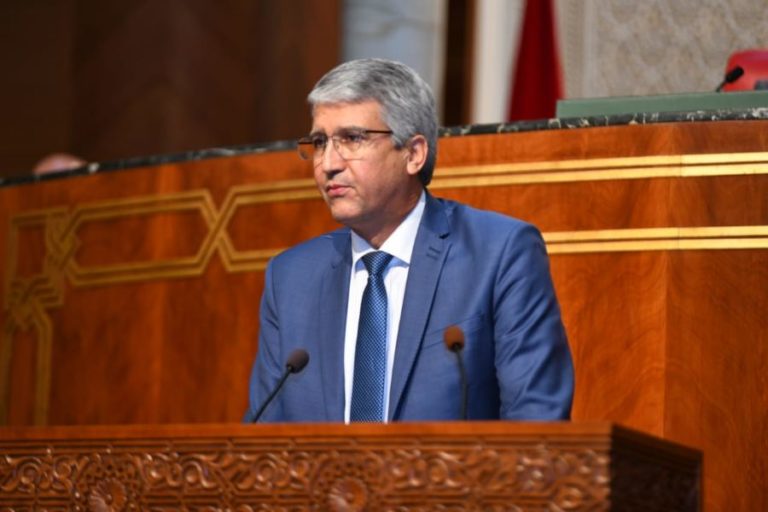 استمرارُ استنزاف الماء في زراعة البطيخ يجُــرُّ الصديقي للمُساءلة