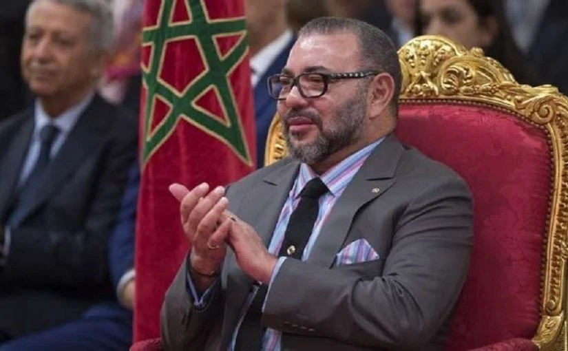 الملك يُهنِّئ في اتصال هاتفي فريق الجيش الملكي بالتتويج