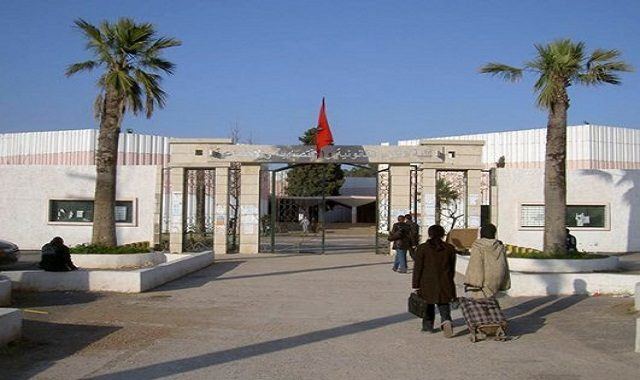 عميد كُلية الحُقوق بفاس يجُــرُّ أستاذا إلى القضاء بتُهمة التشهير (وثيقة)