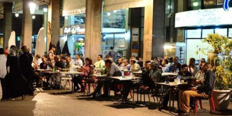 أرباب المقاهي يشتكون للفتيت “أوامر من الفوق”  