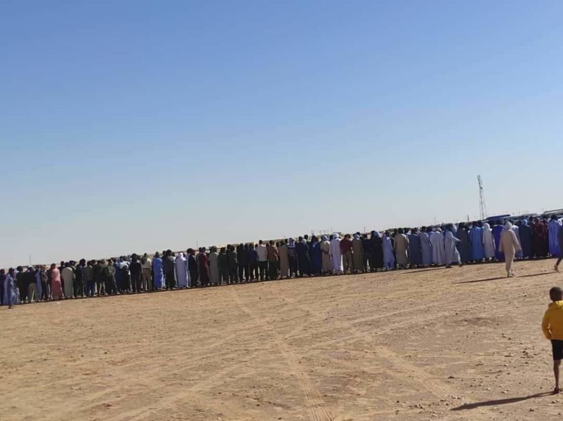 البوليساريو تُـقيم مراسيم جنازة و صـلاة الغائب على عائدٍ إلى المغرب (صور)