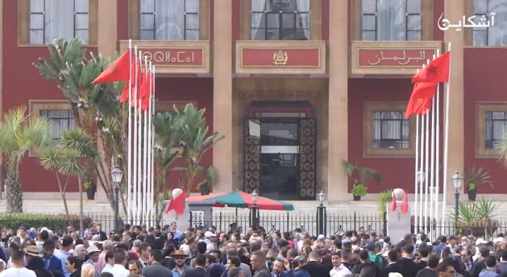 آلاف المحامين يحجّــون للرباط للمُطالبة برحيل وهبي (فيديو)