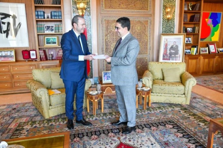 بوريطة يستقبلُ السفير الفرنسي الجــديد بالرباط