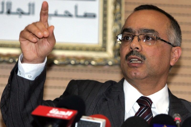 وزارة بنموسى تُعاقب أستاذا  مُتعاقدا “تمسك بشرعية “معركة النقط” بـ”إقصاء مؤقت” عن العمل