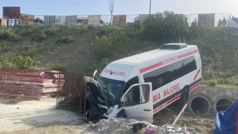 طـــنجة.. إصاباتٌ مُــتفاوتة الخُطورة في حادثــة سيـر مُــروعة  (فيديو+صور)