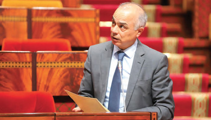 بنموسى يرفض طي ملف الأساتذة الموقوفين ويتهمهم بـ”المس” بحرمة المدرسة المغربية