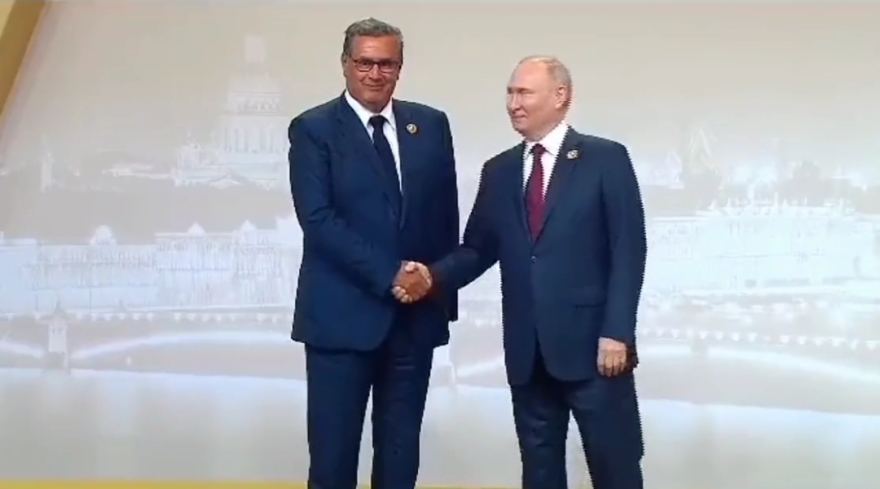 أخنوش يستعرضُ أمــام بوتين المُحددات الأسـاسية لموقف المـغرب من الأزمات الراهنة