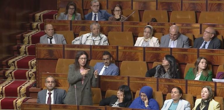 برلمانية تتهم الأمن بابتزاز مقاهي ومستهلكي “الشيشة” وحزبها يتبرأ منها (فيديو)