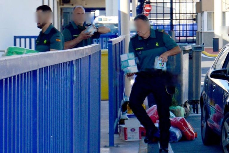 “لسنا هنا لوزن الخُضر”.. الحرس المدني بمعبر سبتة المحتلة ينتفض في وجه حكومة مدريد