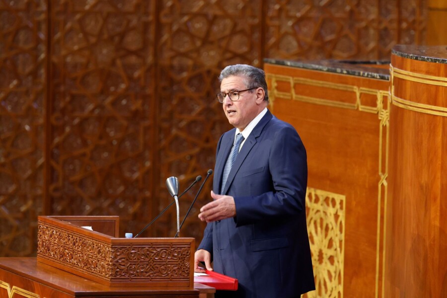 اللجوء لدراسات المكاتب الأجنبية يسائل رئيس الحكومة