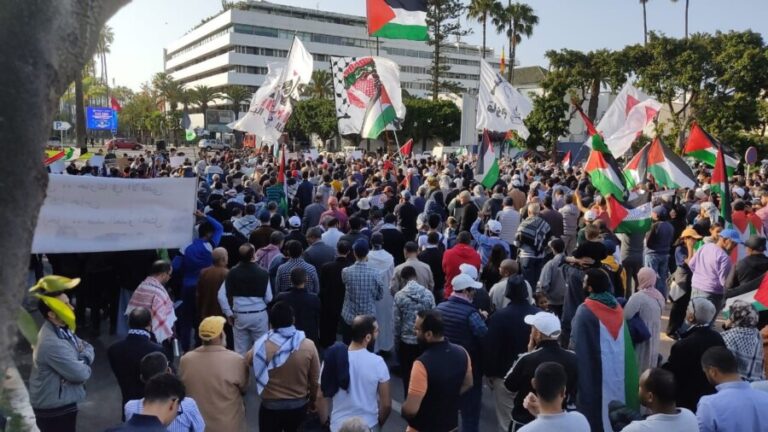 الدار البيضاء.. وقفة احتجاجية حاشدة لمناهضي التطبيع أمام القنصية الأمريكية (فيديو+صور)