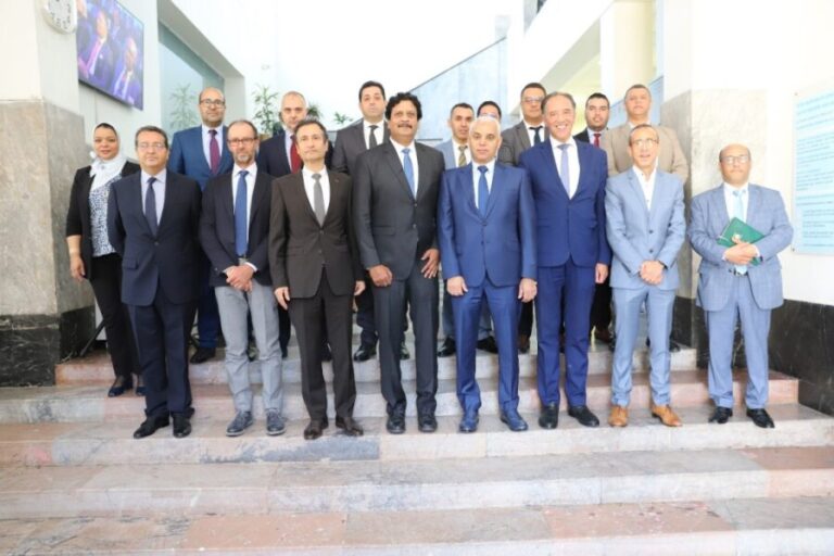 أيت الطالب يجري مباحثات مع مسؤولين عن المعهد الهندي للأمصال