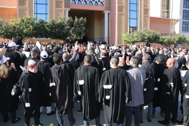 المحامون الشباب يطالبون بضمان حق زيان في الخصوصية