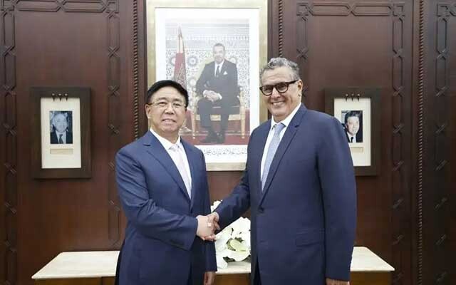 الأول من نوعها في الشرق الأوسط وإفريقيا.. مجموعة عالمية تُنشئ بالمغرب مصنعا ضخما لإنتاج بطاريات السيارات الكهربائية