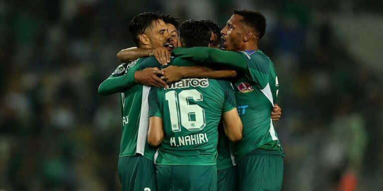 “ريمونتادا” تؤهل الرجاء إلى نهائي كأس العرش لمواجهة الجيش على اللقب