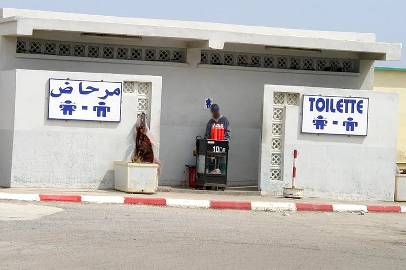 “حماة المستهلك” يناشدون فتح أسواق المراحيض العمومية على الخواص